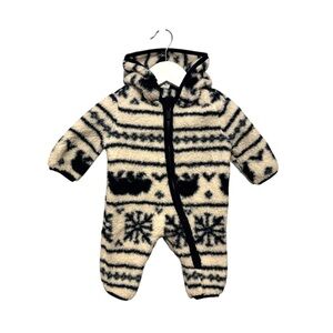 ⭐️ 5/$30 Old Navy Kids Fleece One Piece size 0-3 Months